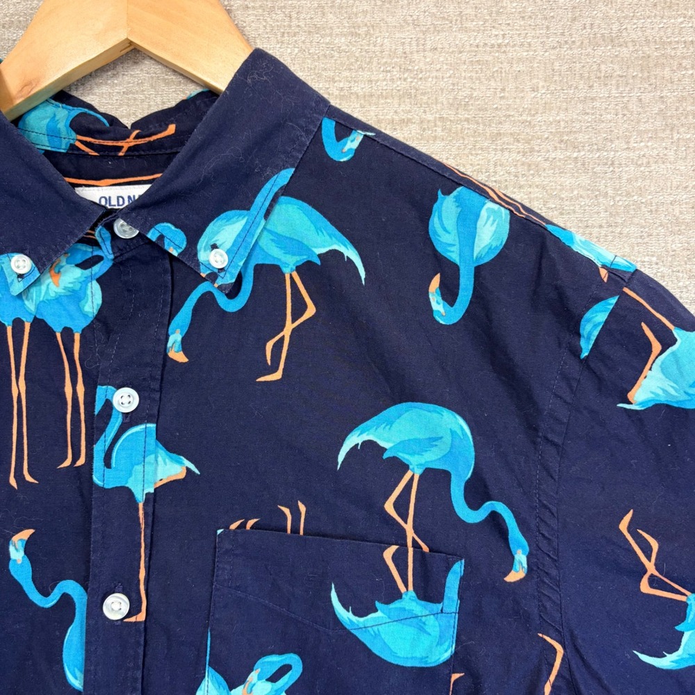 Rare Old Navy Mens AOP Flamingo Print Lost At Sea Short Sleeve Hawaiian Shirt M
